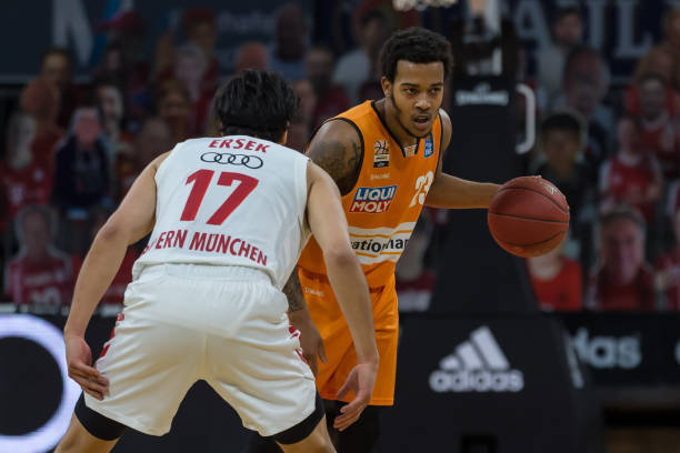 他们以武会 他们以武会