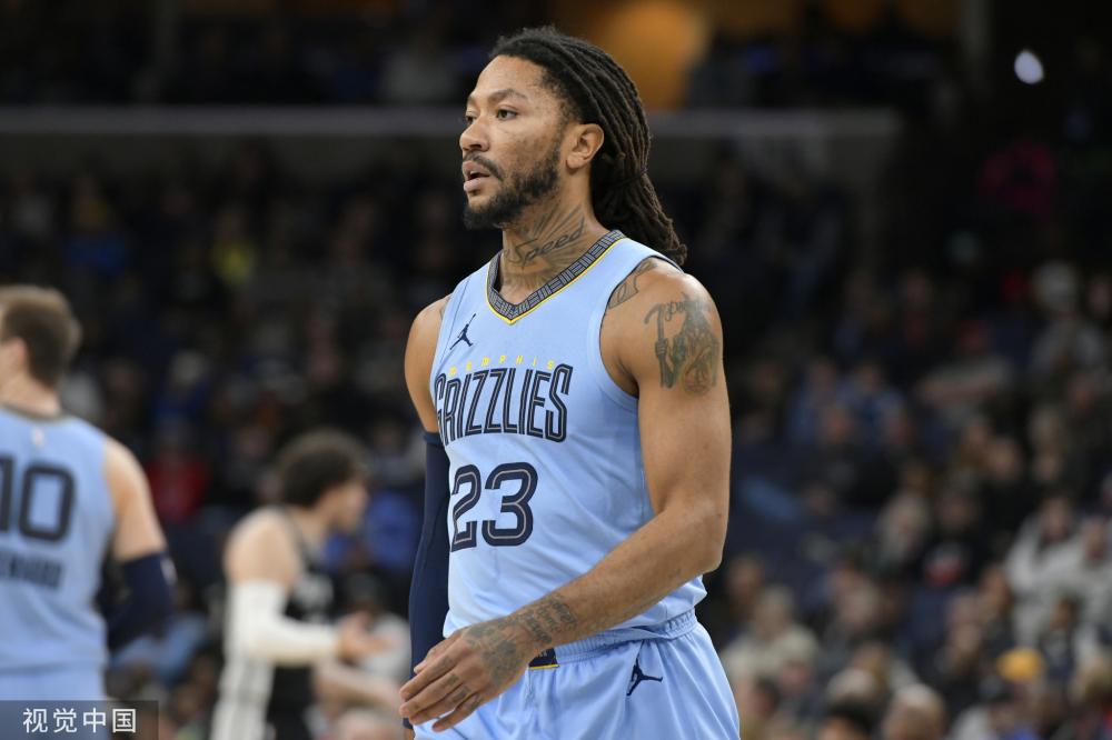 他在场上的 他在场上的