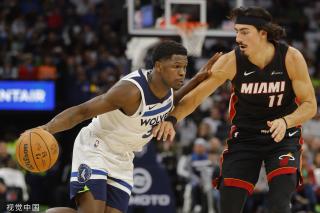 趋向保守 趋向保守